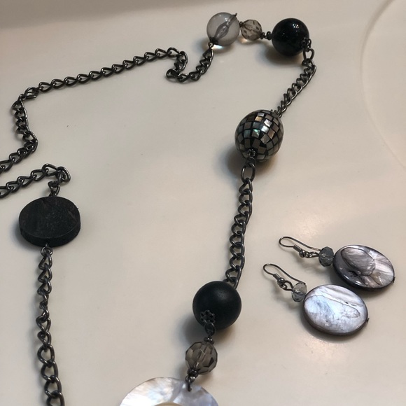 Shell necklace - Picture 5 of 8